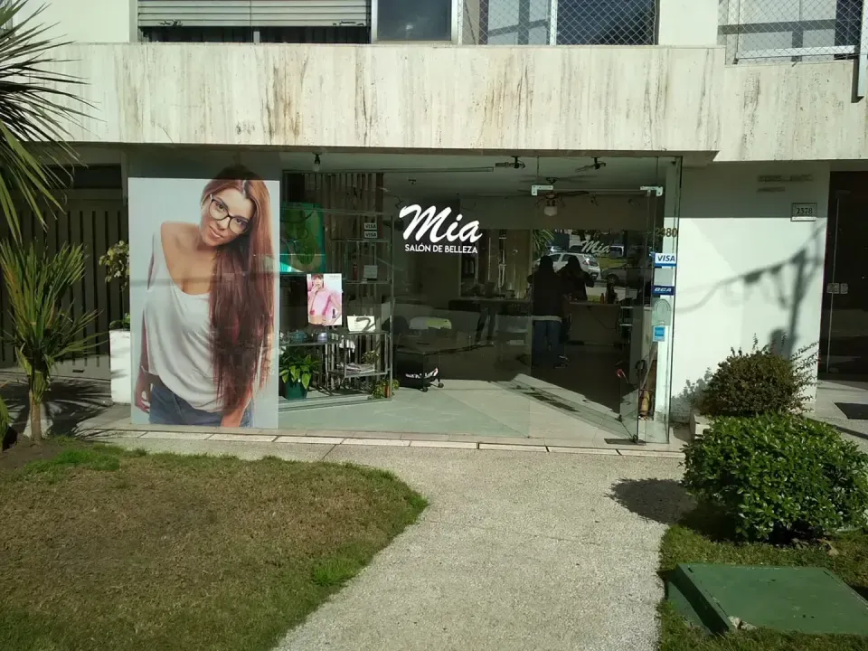 Frente de Mia Salón de Belleza