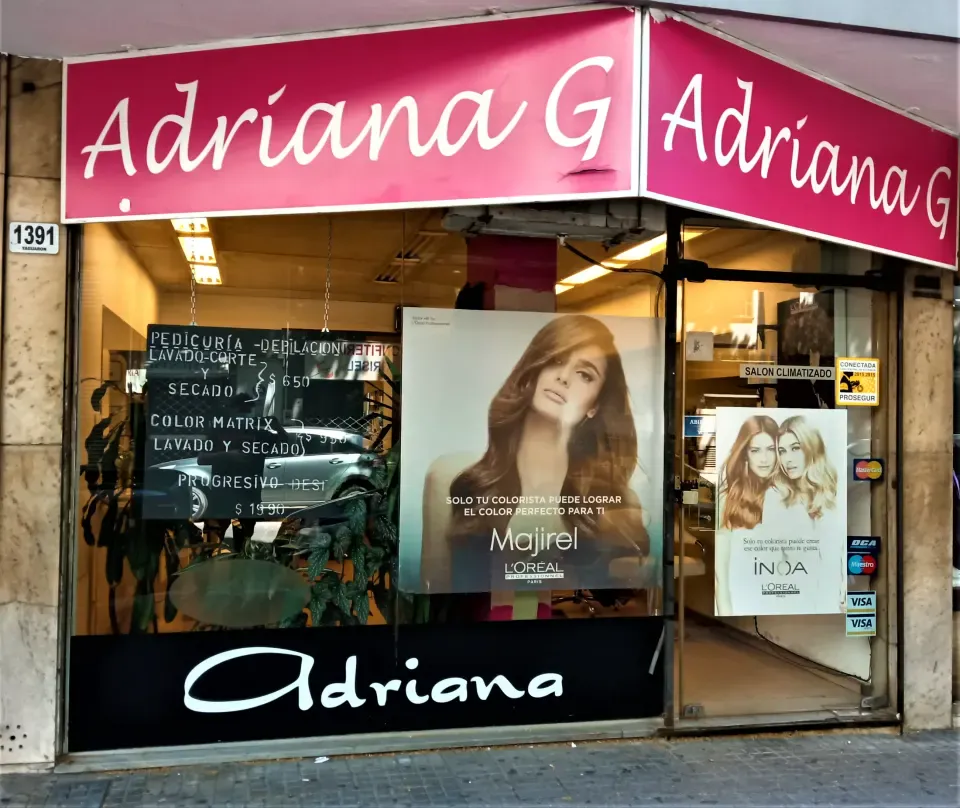 Frente de Peluquería Adriana G