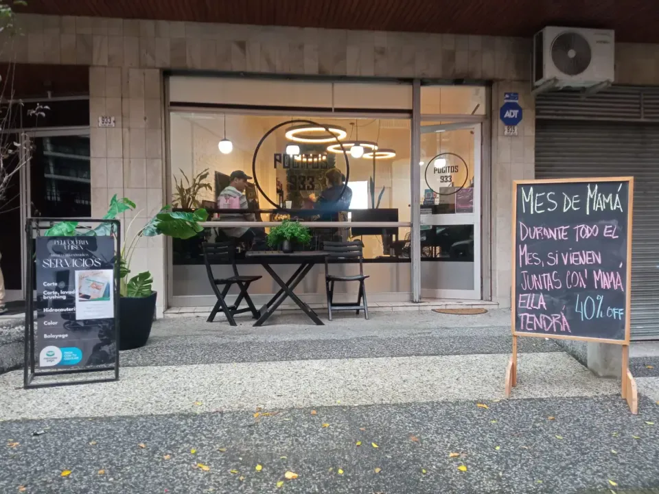 Frente de Peluquería Pocitos 933