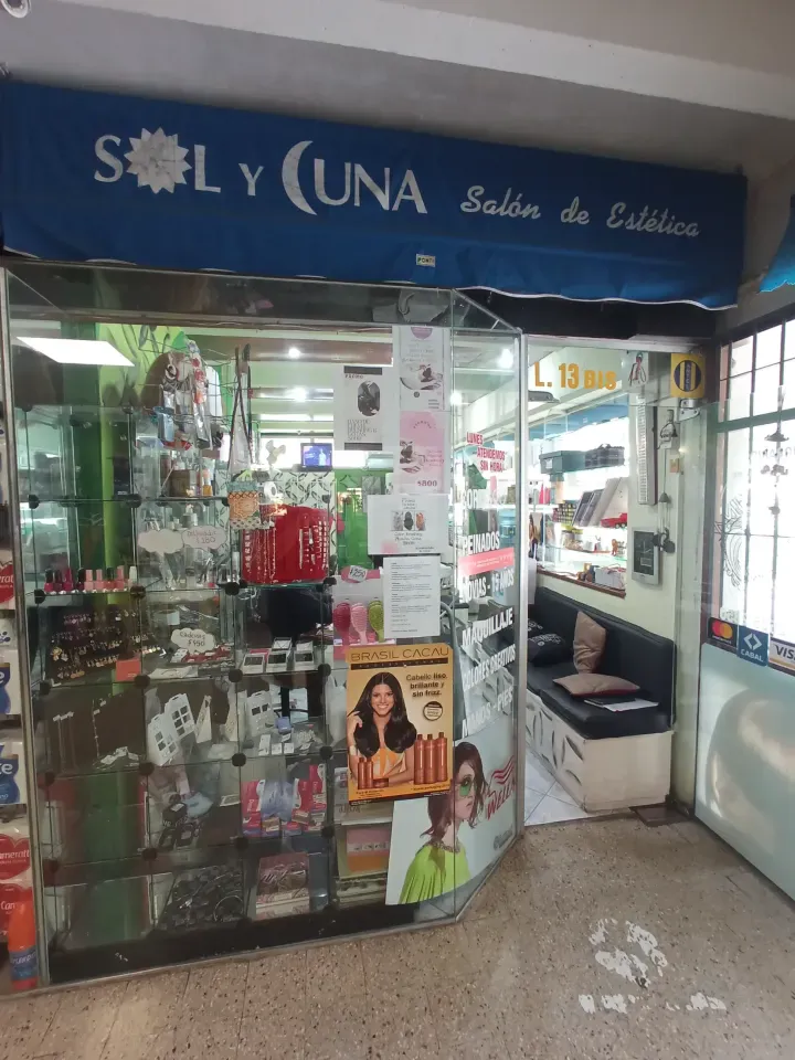 Frente de Peluqueria Sol y Luna