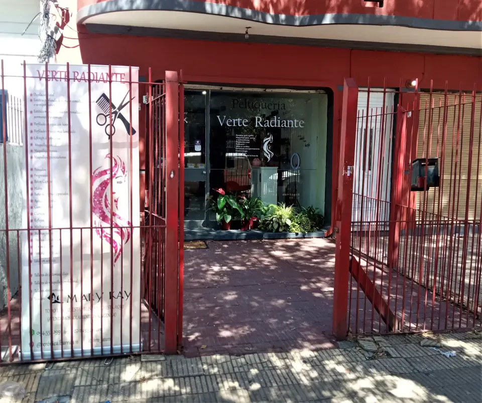 Frente de Peluquería y Estética Verte Radiante