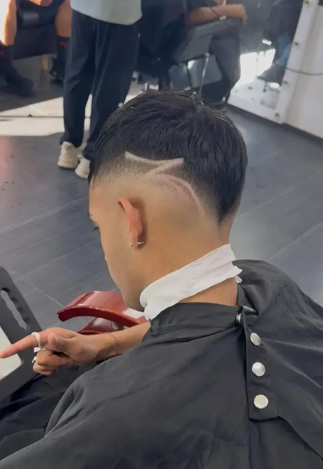 Frente de University barber studio